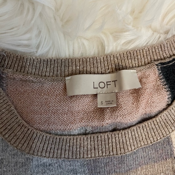 Loft plaid crew neck sweater with ruffle on sleeve. Size small - Picture 7 of 9